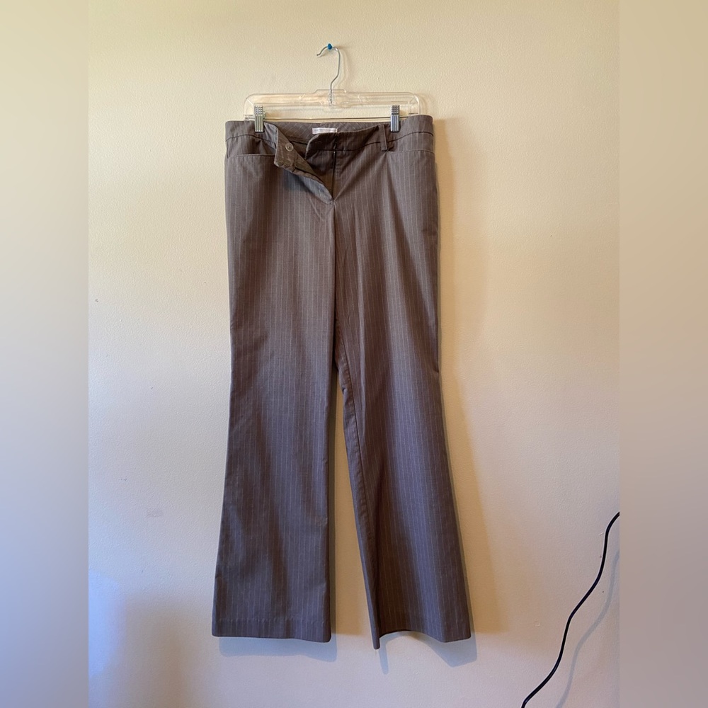 New York & Company grey pin stripe women’s trousers